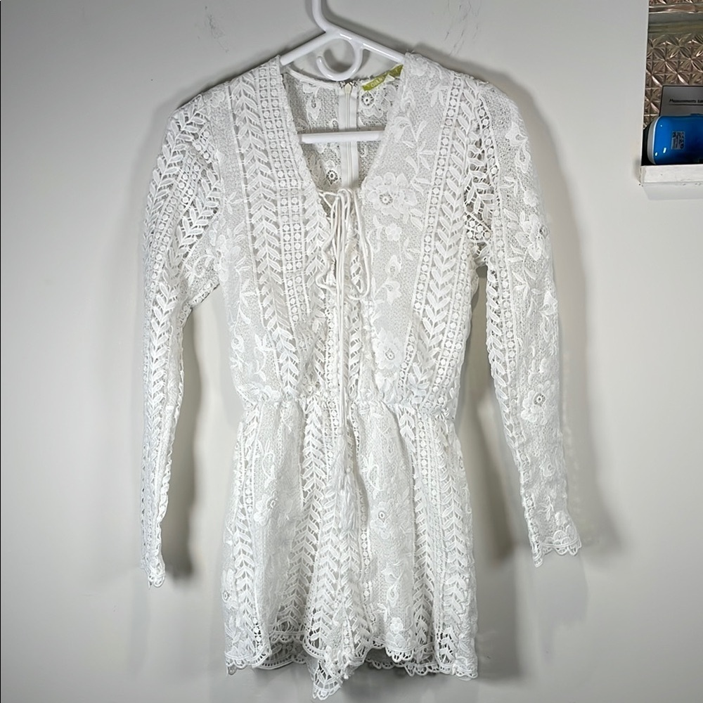 Gianni Bini White Lace Romper XS Boho Festival Bridal Shower Graduation Vacation - Picture 3 of 16